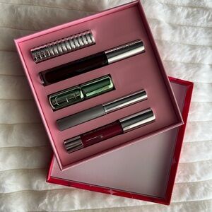 *BRAND NEW* Clinique Lip Vault Gift